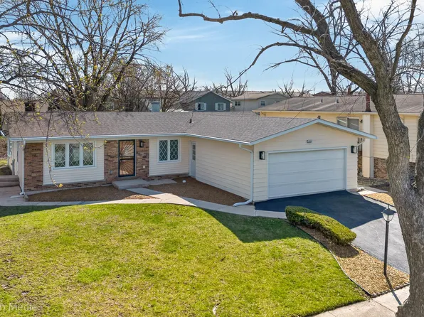 22509 Mission Dr, Richton Park, IL 60471