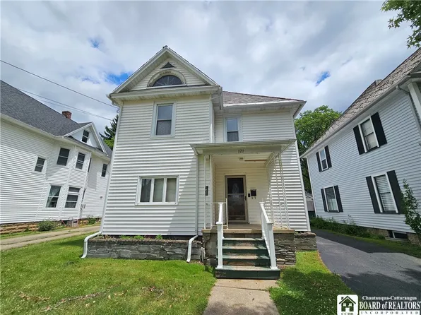 121 S 9th St, Olean, NY 14760