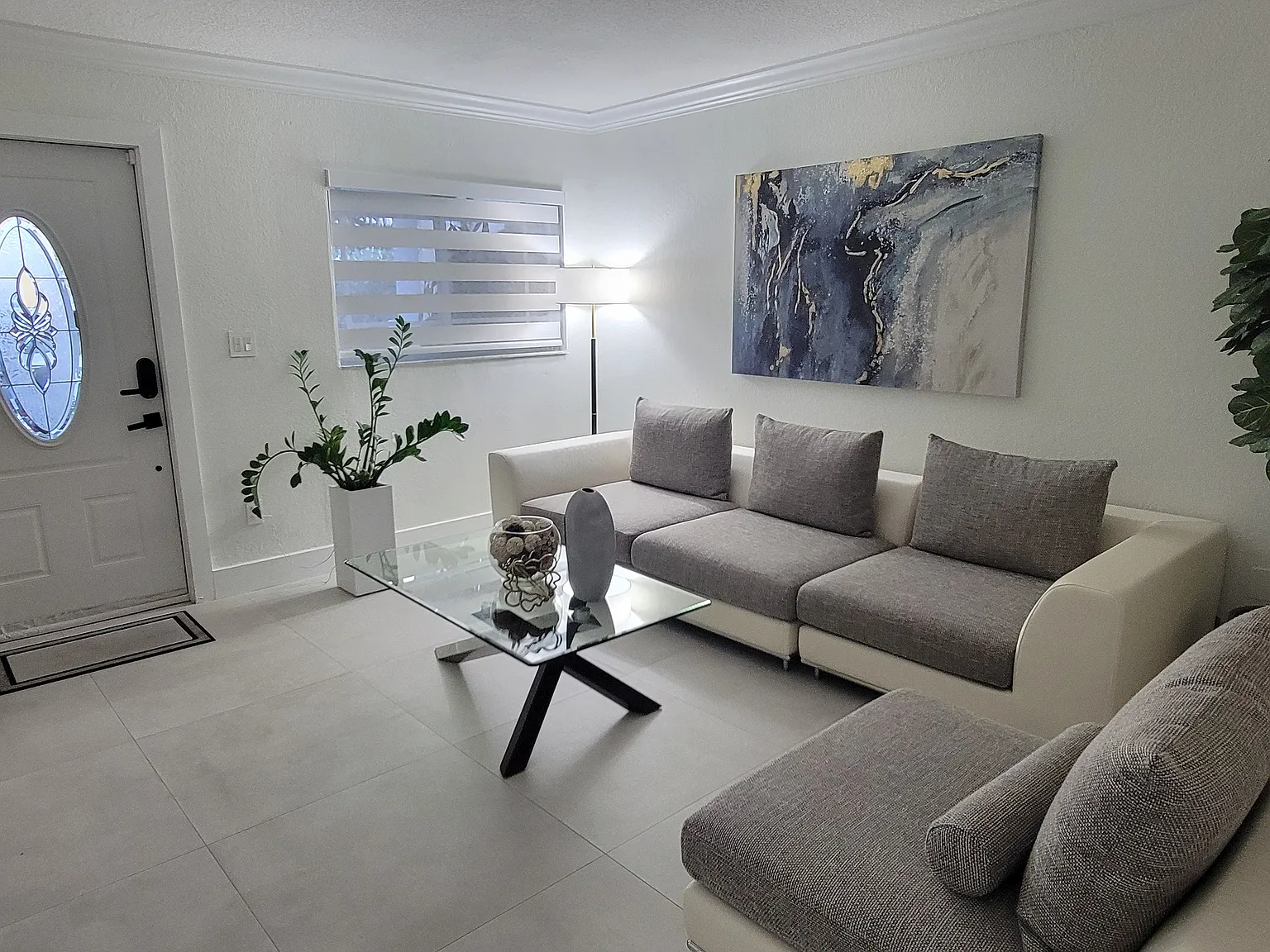 3 bed, 1396 sqft, $3,800 — Photo 2