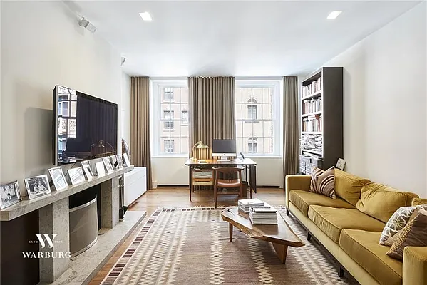 Sold by Warburg | media 6