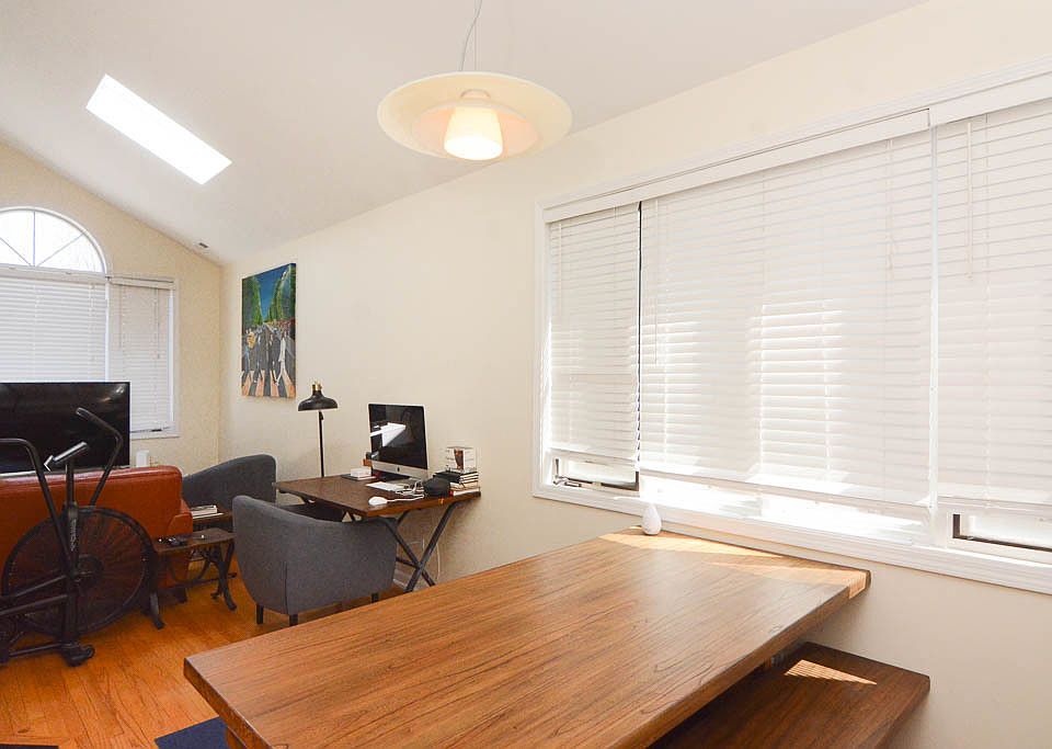 Dining/Living room
