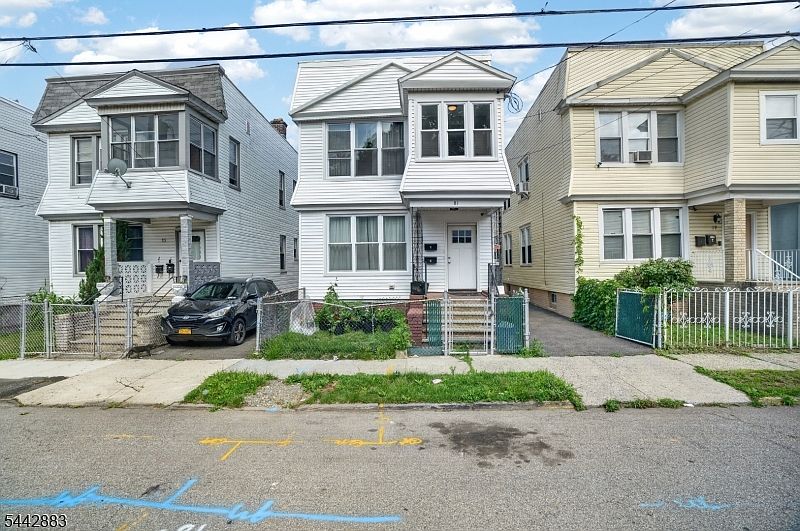 1st image of 81 Grace St