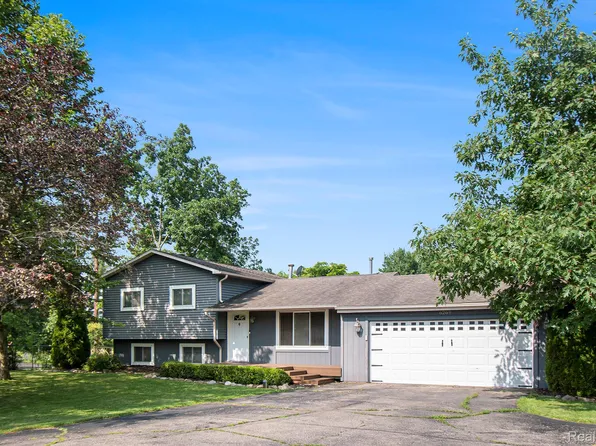 6269 Webster Rd, Flint, MI 48504