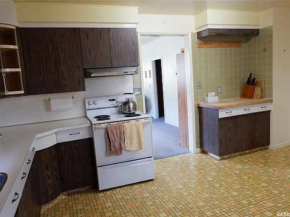 4th image of 233 5th Ave W