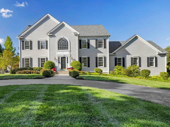 9 Lantern Hill Lane, Guilford, CT 06437