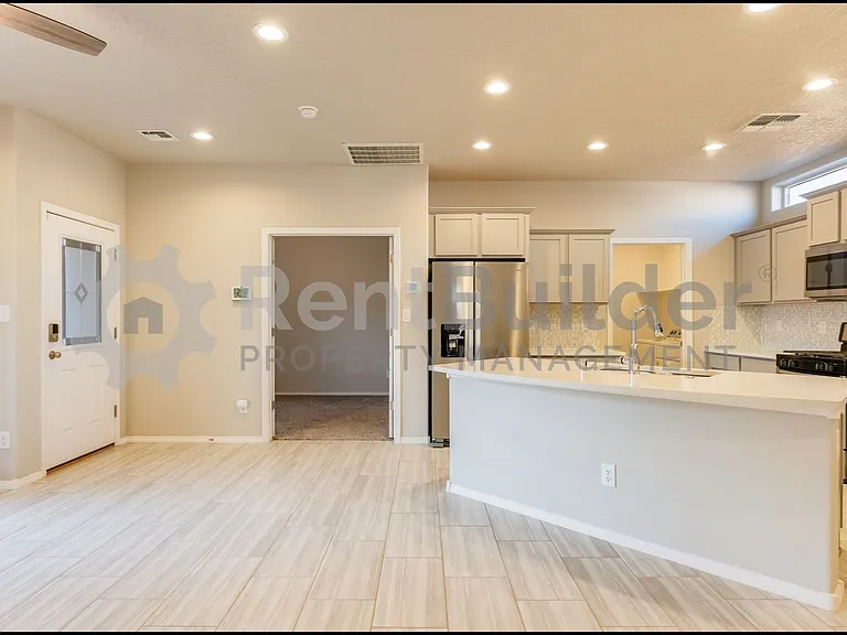 1542 Tierra Verde Loop NW — Photo 3