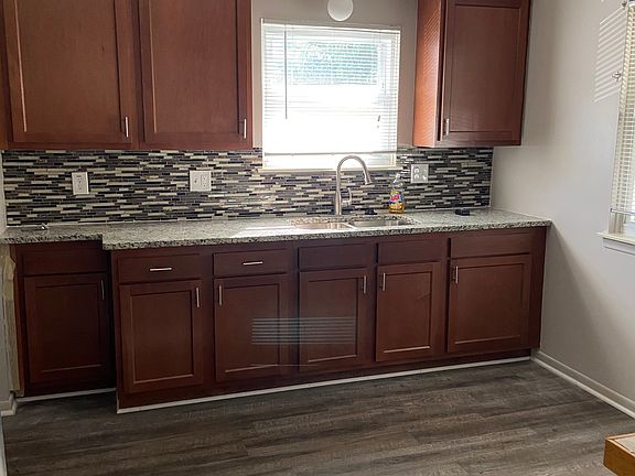 2nd image of 24402 Currier St