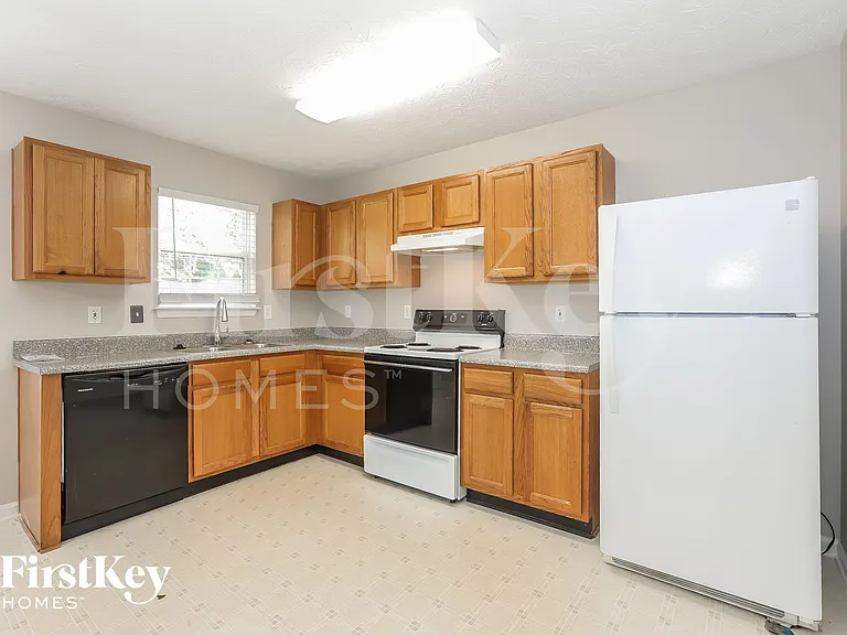 7008 Setters Way — Photo 7
