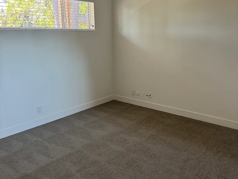 1515 The Glens Apartments — Photo 36