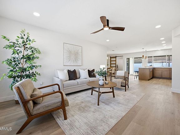 5th image of 8014 N 42ND Avenue