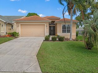 9226 Penelope Dr, Weeki Wachee, FL 34613