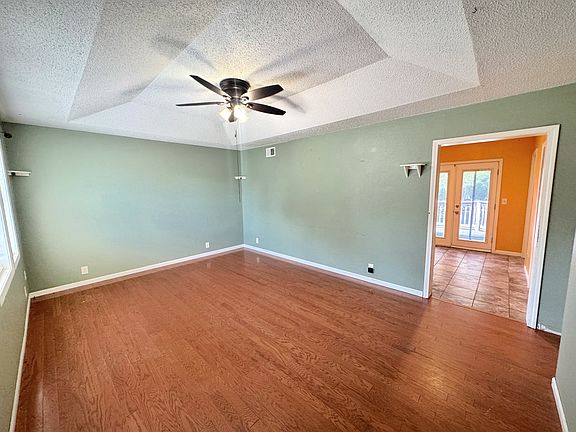 3rd image of 125 SE 240th Rd