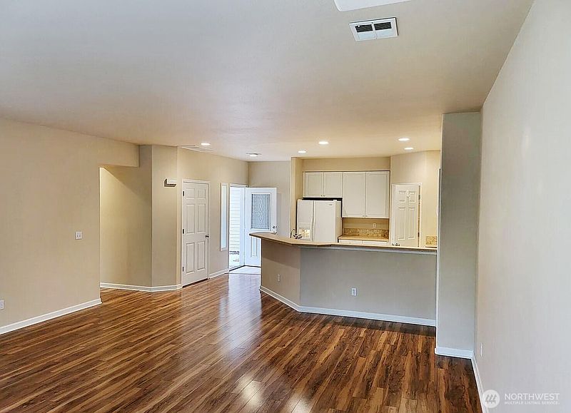 4th image of 3301 Park Lane #A