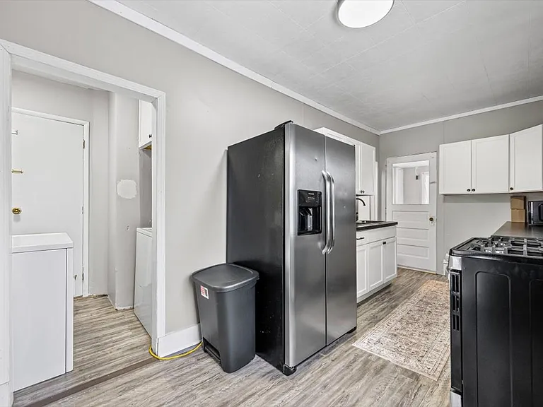 1241 Cedar St #1 — Photo 16