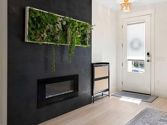 5th image of 426 S 13th Ave NE #4
