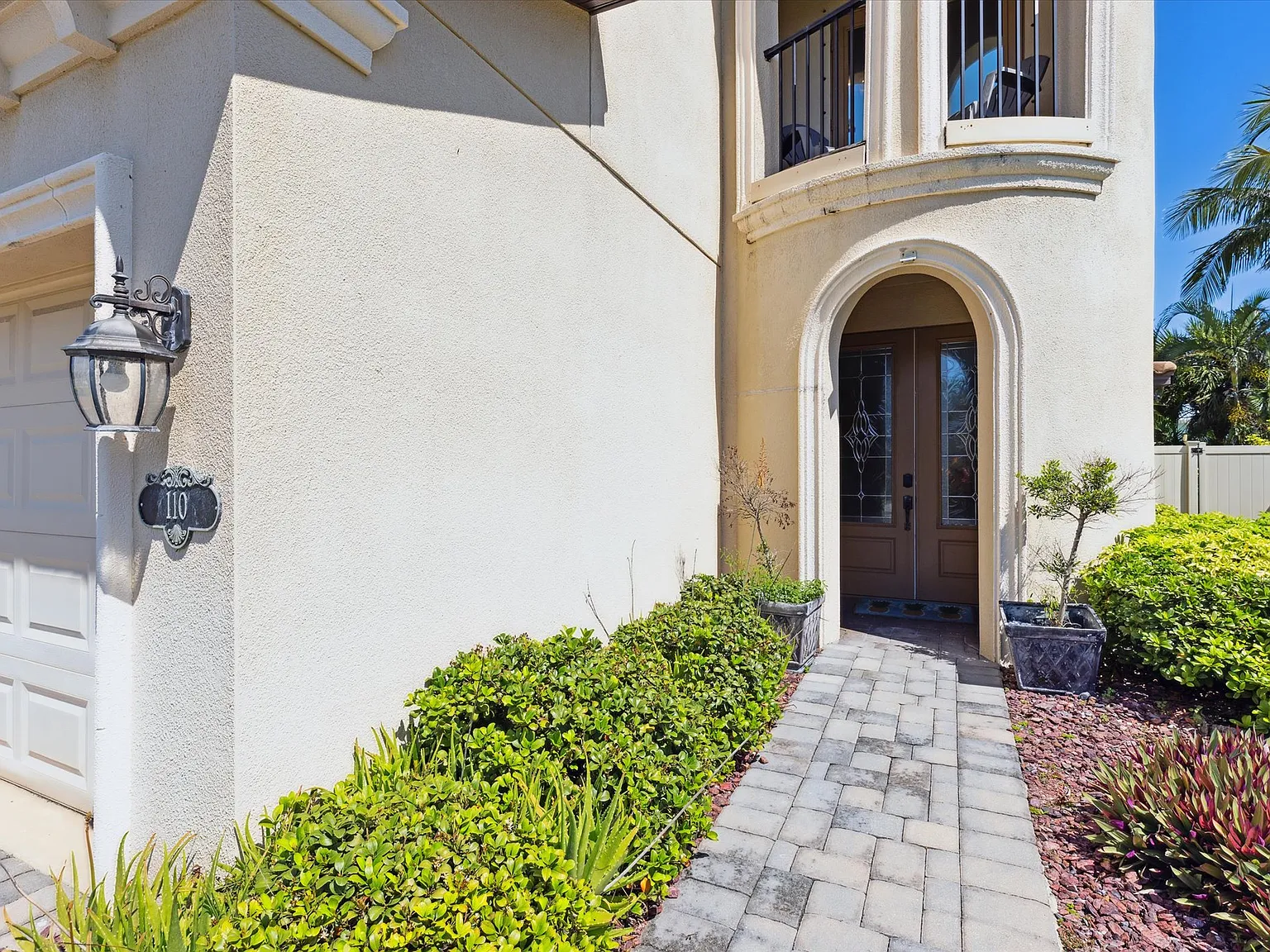 110 Poinsetta St — Photo 4