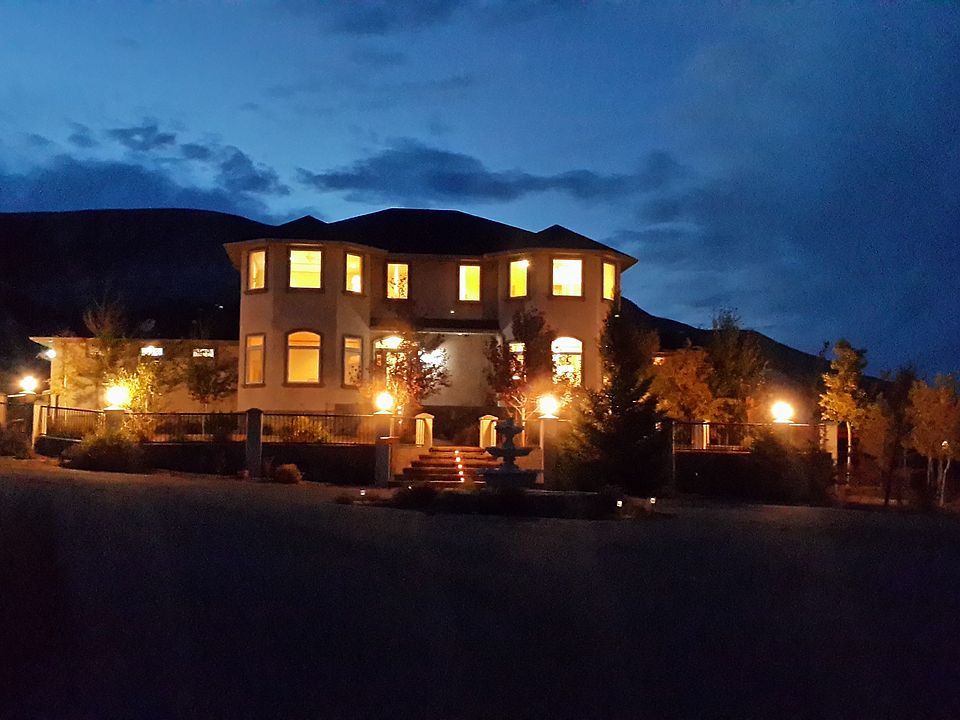 1st image of 8 Beverly Hills Dr