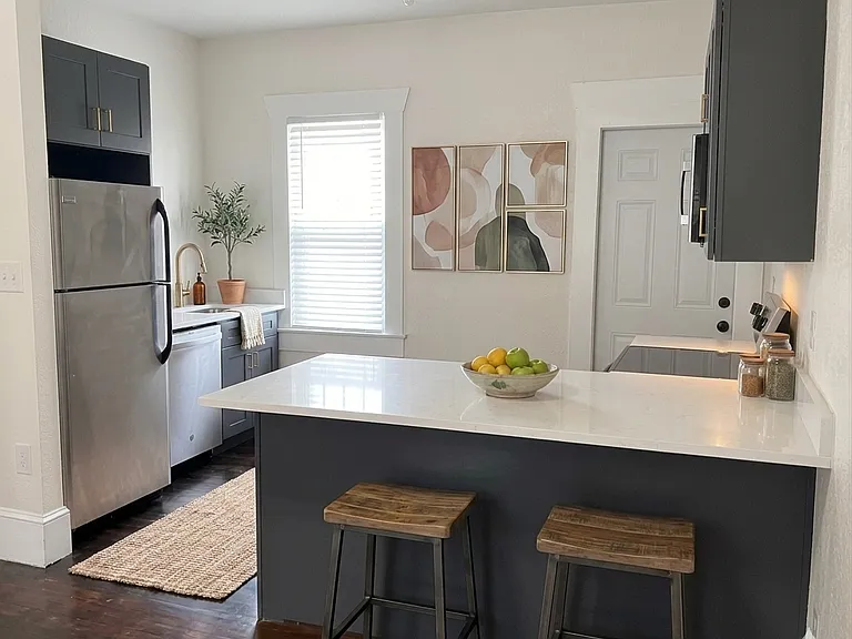 1308 Desoto Ave #7 — Photo 2