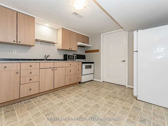 5th image of 224 River Rd E