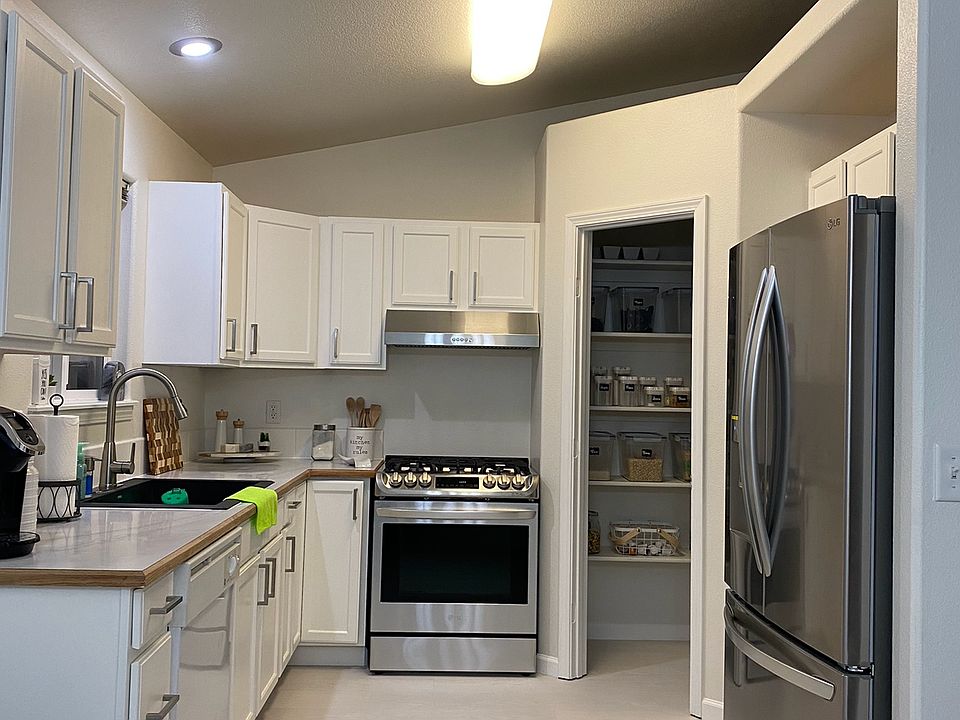 2nd image of 707 Highland Rd
