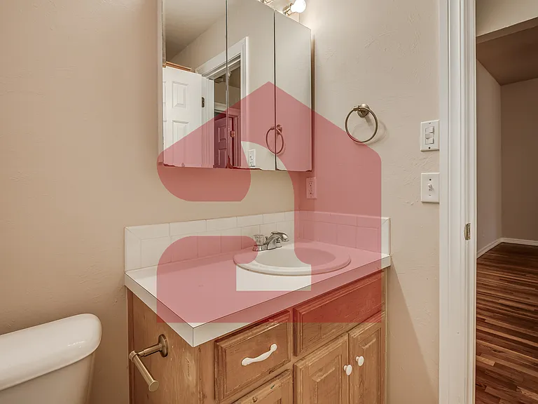 2711 Silvertree Dr — Photo 42