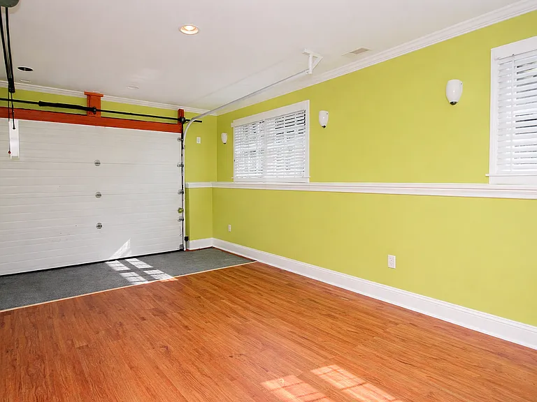 310 Main St — Photo 24