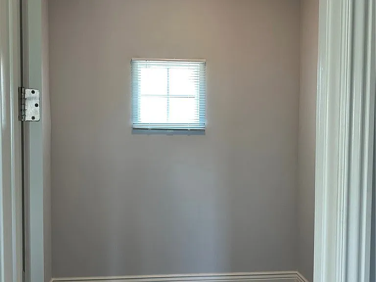 683 N 1st Ave #A — Photo 8