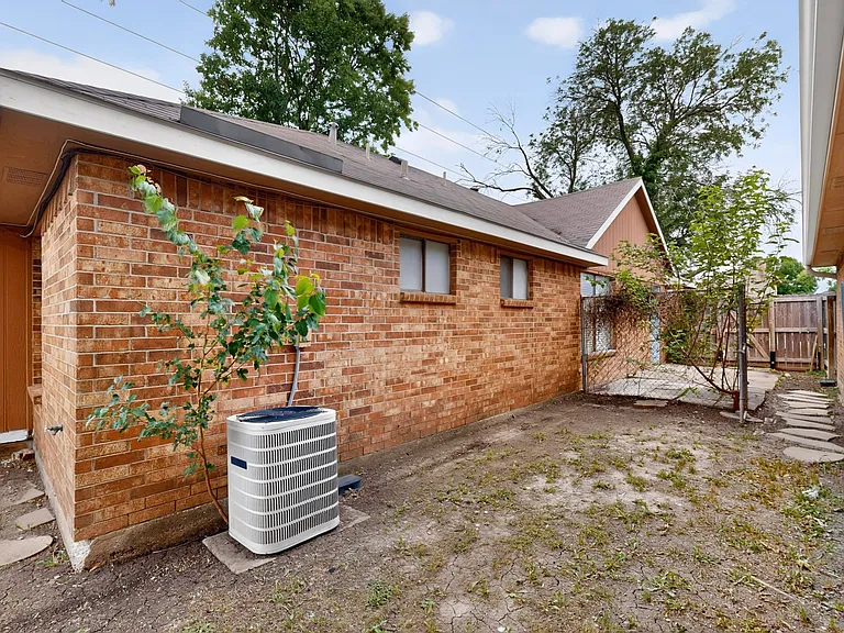 1700 Wheatfield Dr — Photo 39