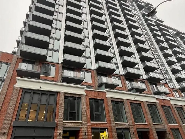 75 James St S #2005 — Photo 2