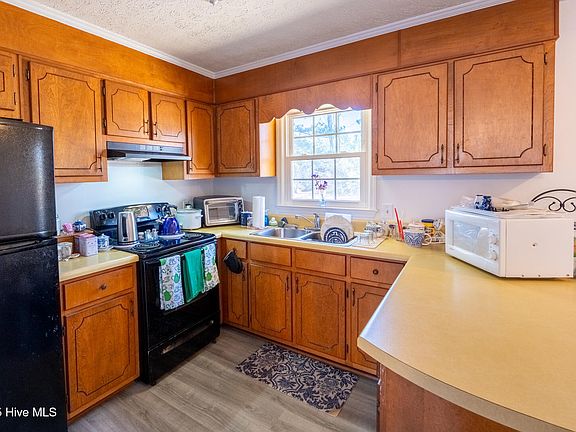 5th image of 308 Glenwood Drive