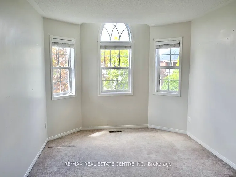 928 Golden Farmer Way — Photo 10