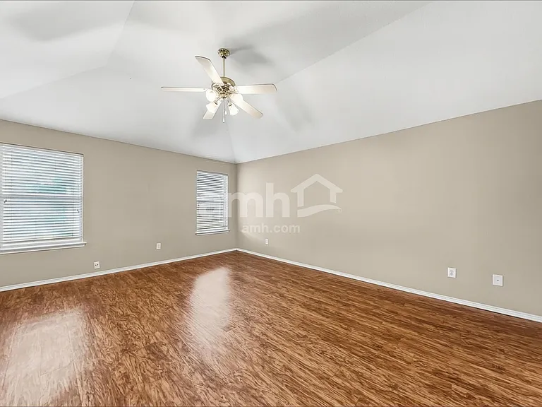 1120 Rio Bravo Dr — Photo 9