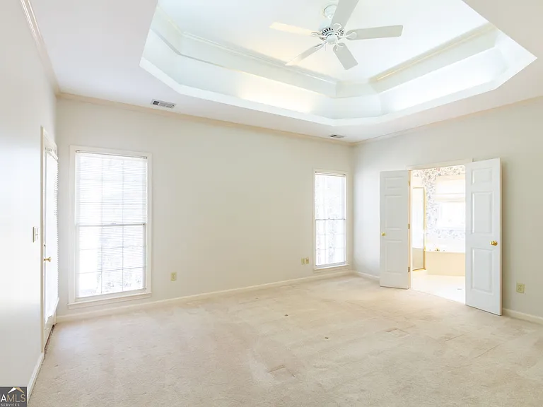 612 Redbud Ln — Photo 44