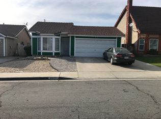 11364 Springoak Ln, Fontana, CA 92337
