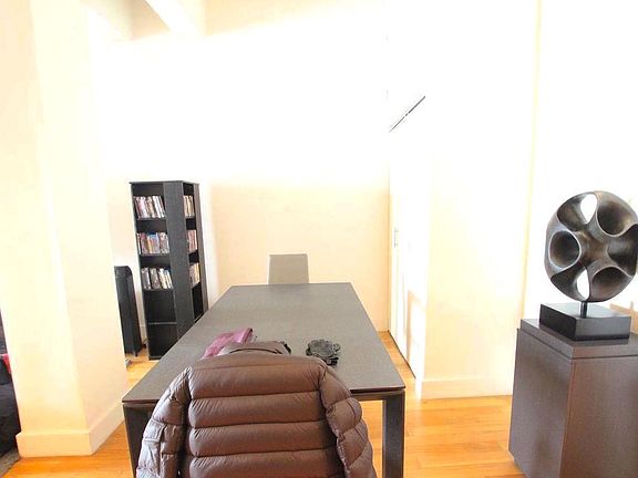 5th image of 33 W 19th St Fl 5