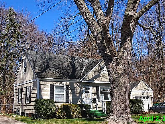 4th image of 319 Cornell Dr