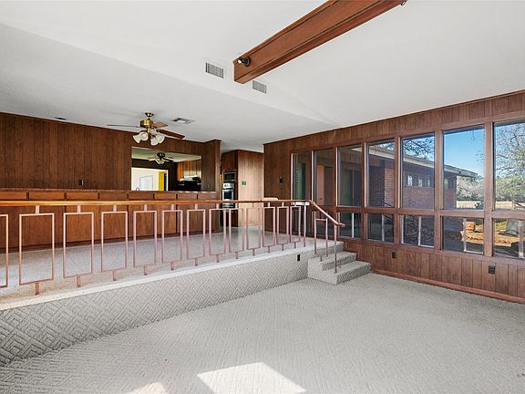 3rd image of 16121 Fm 2620 Rd