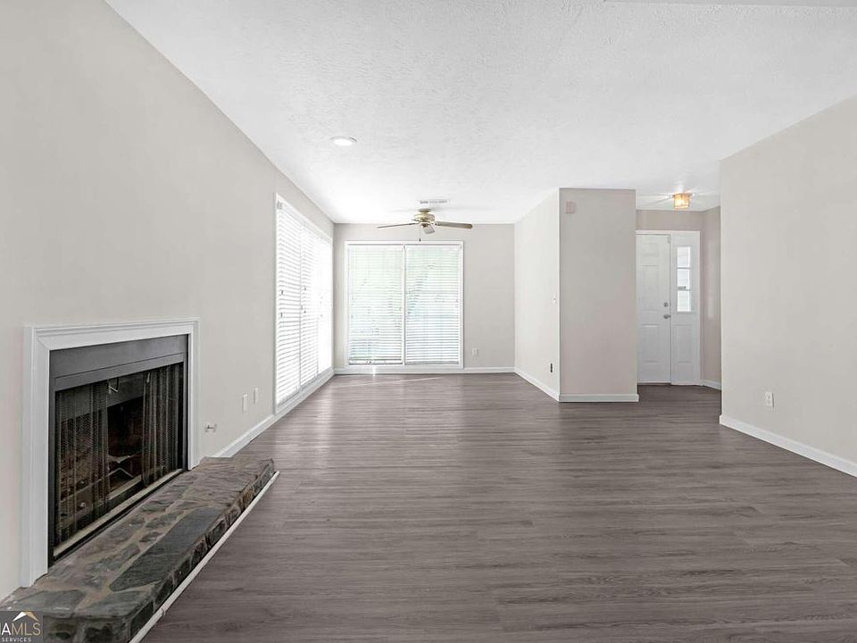 1st image of 1307 Countryside Pl SE #1307