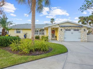 385 Nightingale Rd, Venice, FL 34293