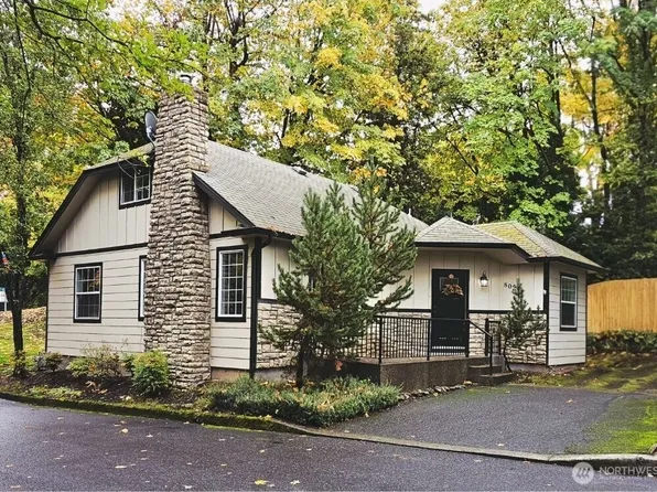 802 NW 5th Circle, Camas, WA 98607