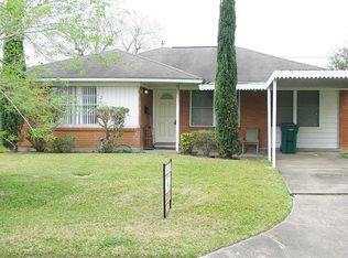 2116 Blueberry Ln, Pasadena, TX 77502