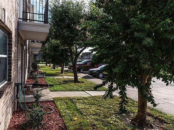 2nd image of 11899 Algonquin Dr #13