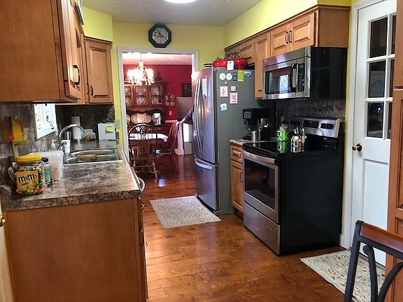 3rd image of 95 Mockingbird Ln