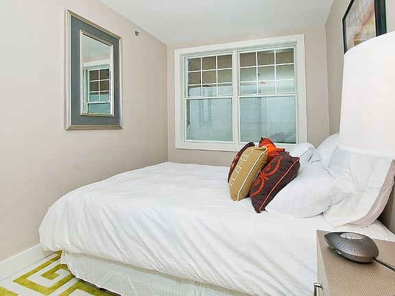 5th image of 5 Lexington Ave APT C