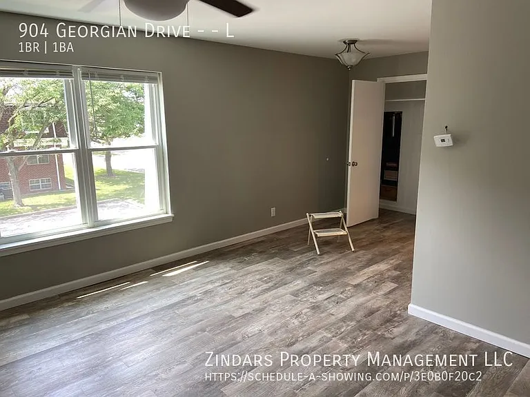 904 Georgian Dr #L — Photo 2
