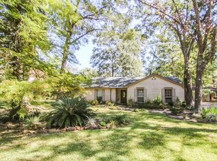 113 Carriage Ln, Conroe, TX 77385
