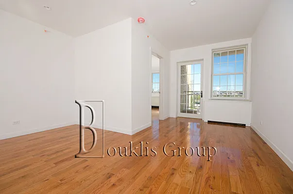 Rented by Bouklis Group | media 2