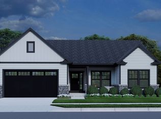 105 Lake Forest Dr, Minoa, NY 13116