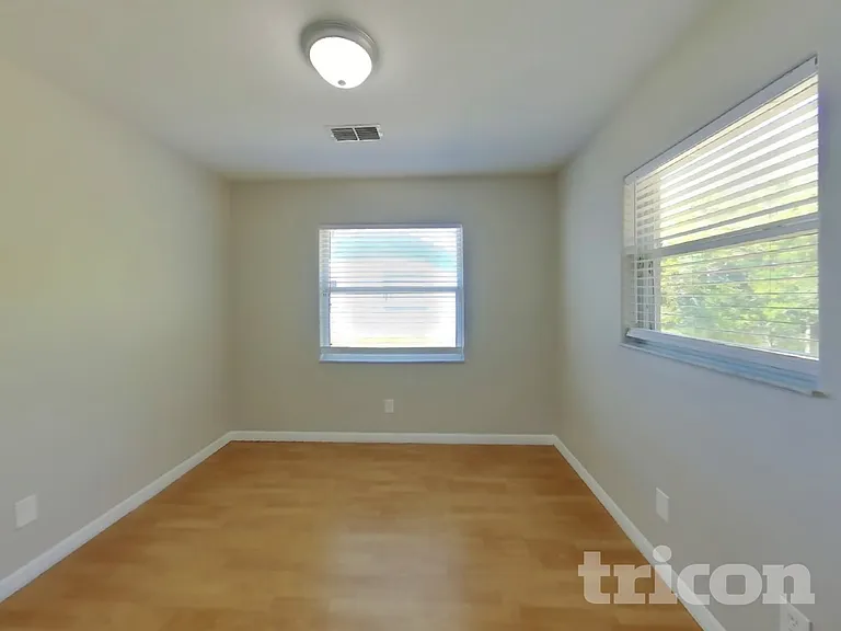 2305 Cutler Ct — Photo 10