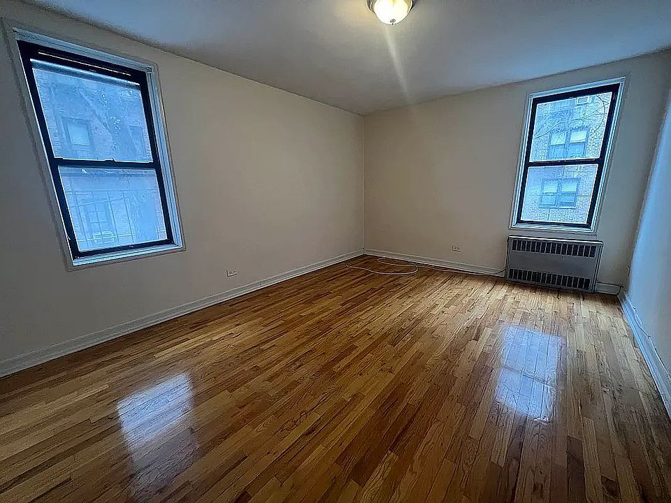 1st image of 3002 Broadway APT 4